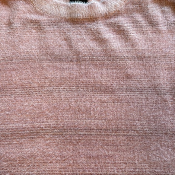 Super soft pink sweater - Picture 3 of 7
